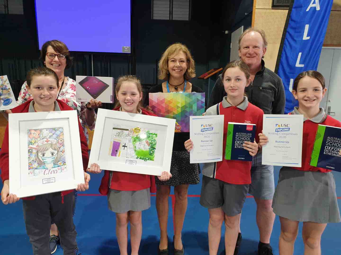 (L to R) Cleo, Maree Dorey (Year 4 teacher), Ruby Bubke, Suzi Wockner (USC Community Engagement Officer), Stephanie Brown, Da