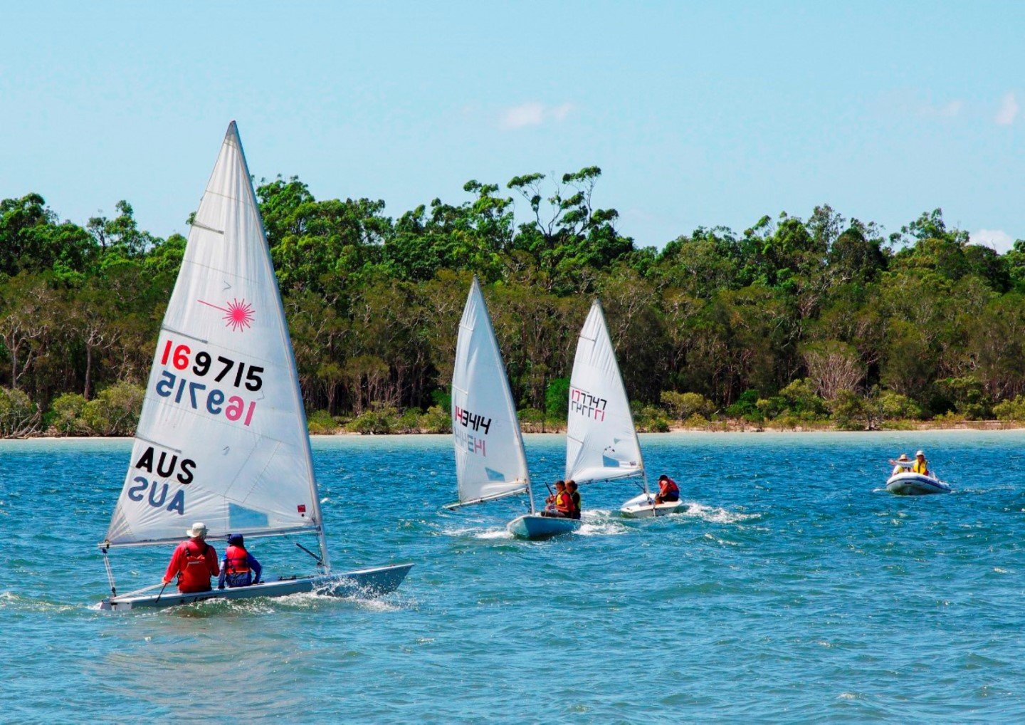 At the TCB Yacht Club you can have a casual sail, take a day cruise, anchor, swim and have a picnic or have a longer cruise i