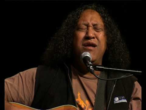 Steve Apirana