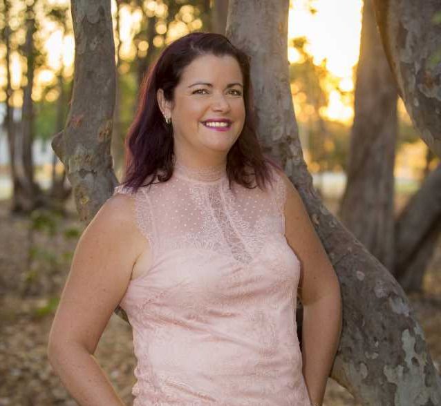 Qualified marriage celebrant and beauty expert, Zaneta will have you looking and feeling fabulous on your special day