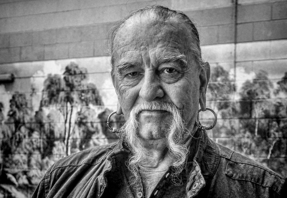 Focus on faces post image