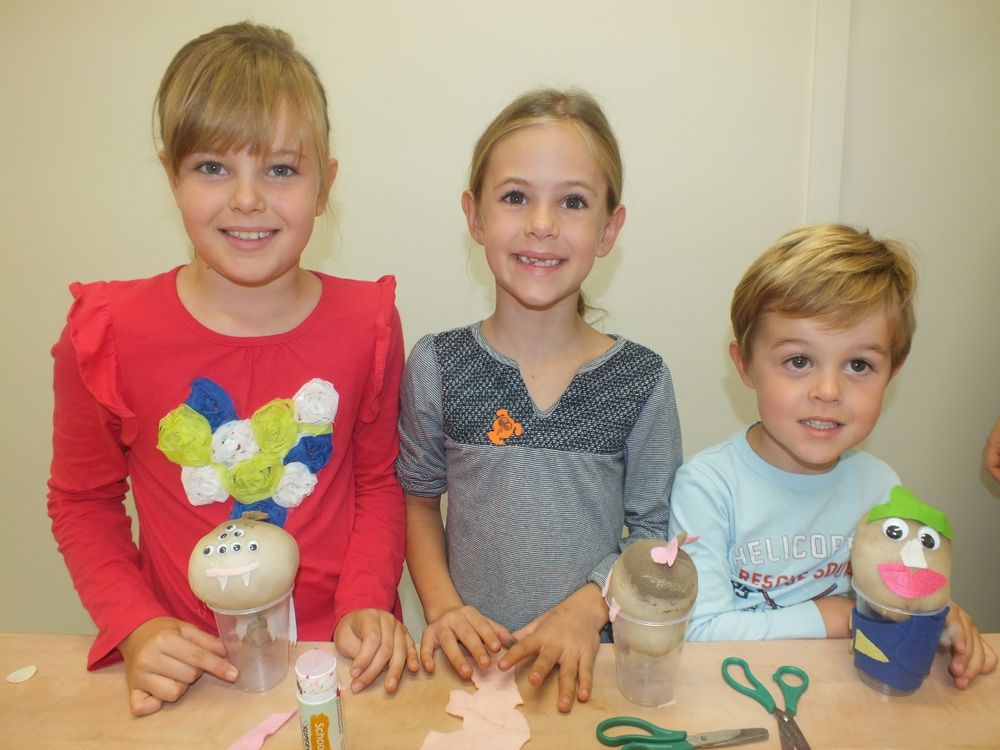 Holiday activity at the Library post image