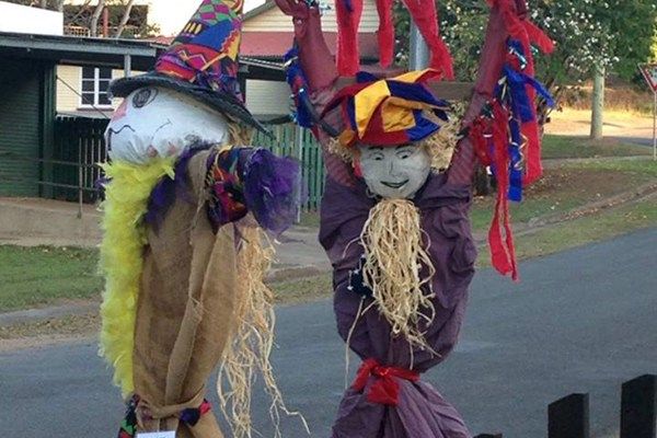 Take a selfie with a scarecrow! post image