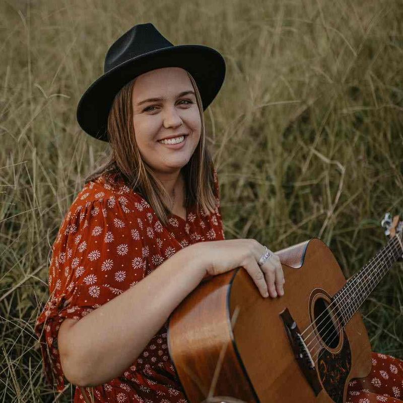 Gympie singer, songwriter, and musician Alison Jensen