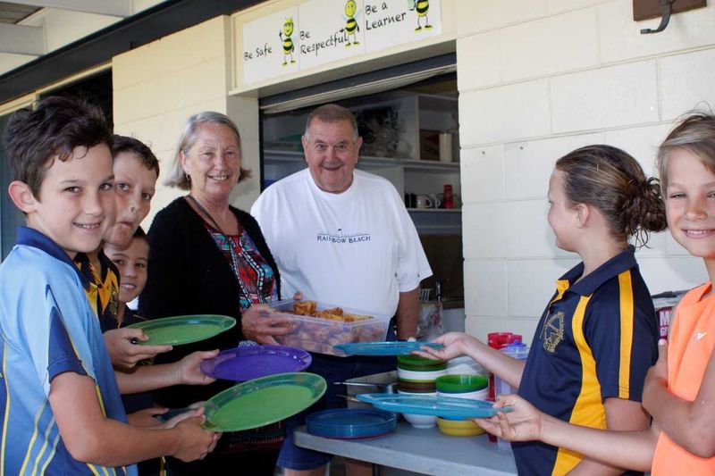 Students clamoured for CIRS "Celebrity Chefs" Helen and Ross Brown's Brekky Quiches - lucky they brought plenty!