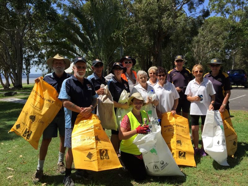 Representatives from the Coastguard, Tai Chi and Lioness Club join the Fishing Club to Clean Up Australia Day on March 6