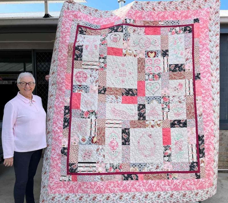 Annabell with her stunning quilt