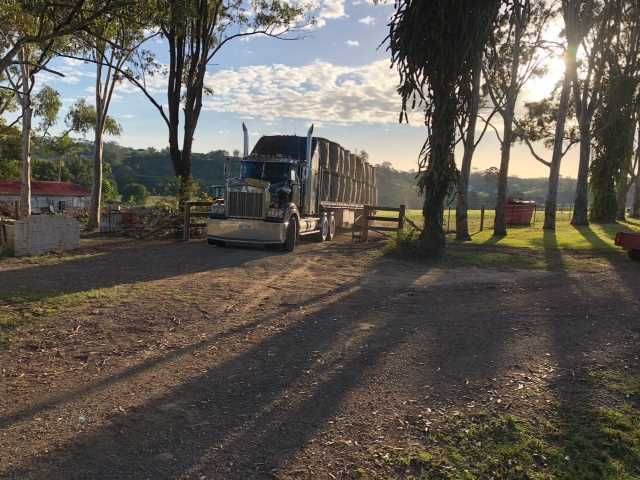 A load of hay that RB Droughtrunners sent to south of Mitchell last month. A BIG thank you to Howard Stokes for carting at a