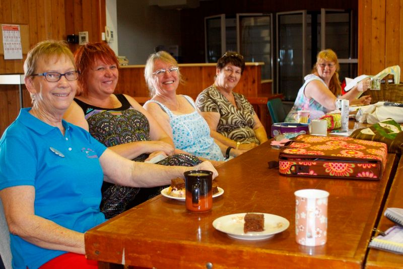 Tin Can Bay Quilters members