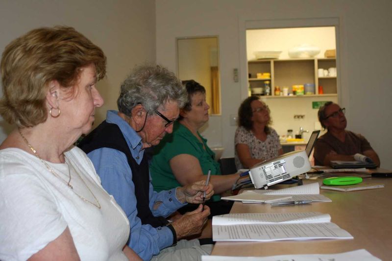 Library - Keep up-to-date with our Tech Savvy Seniors sessions