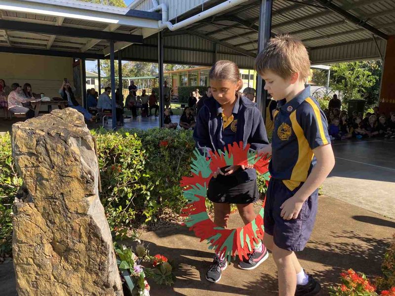 Rainbow Beach State School - Laying of the wreath by Grade 3 students, Pearl and Casey