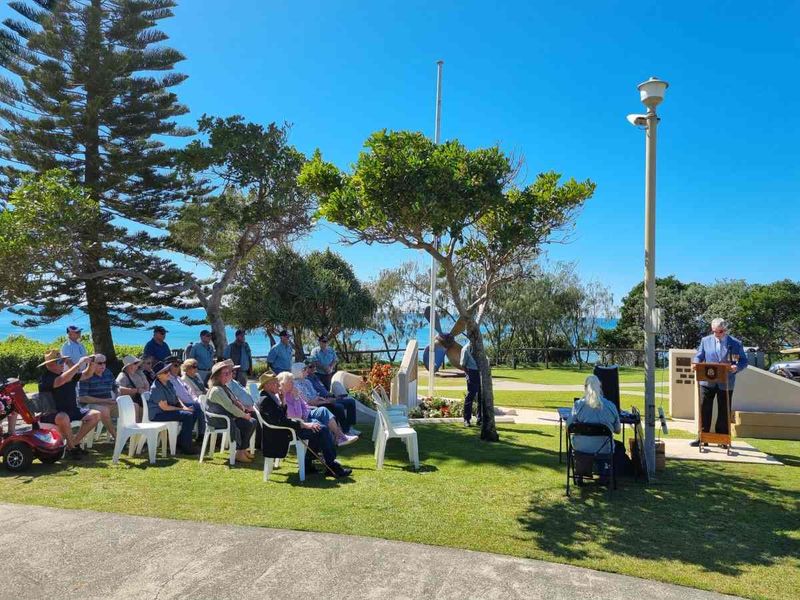 Greg Wood led a lovely service at the Rainbow Beach cenotaph.