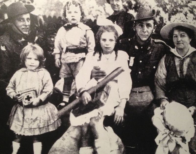 Family portrait: William (on the right) when he returned from Gallipoli and France, with Darren's Nan (at bottom left) holdin