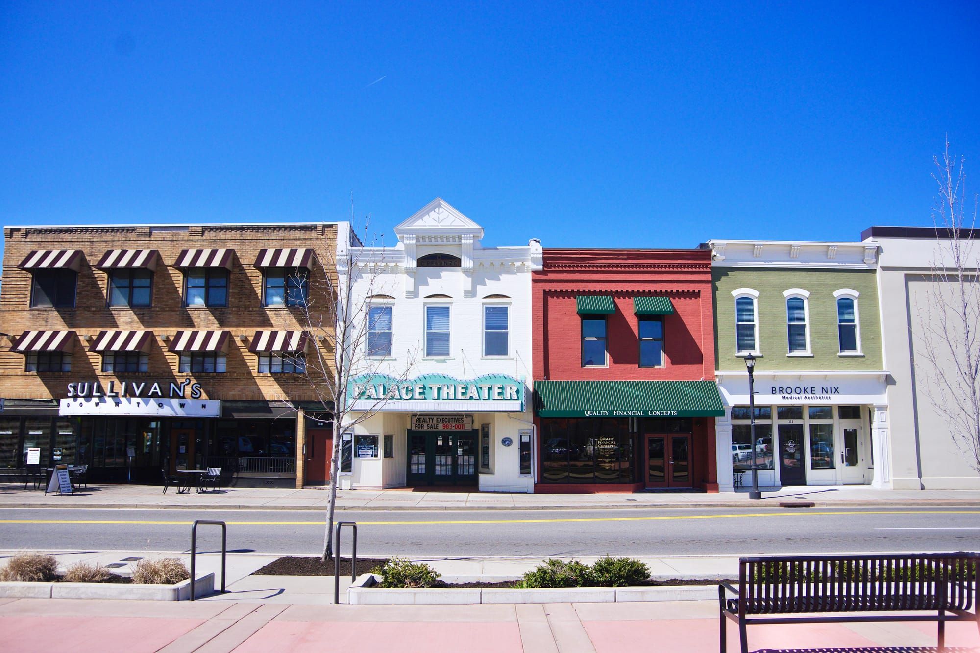 Broadway Street businesses in downtown Maryville, Tennessee