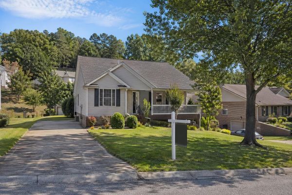 East Brainerd Chattanooga-area home with clean exterior and listing-ready curb appeal