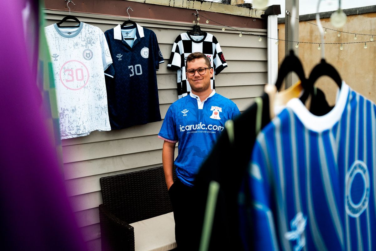 CUSTOM SOCCER KITS W/ ICARUS FC