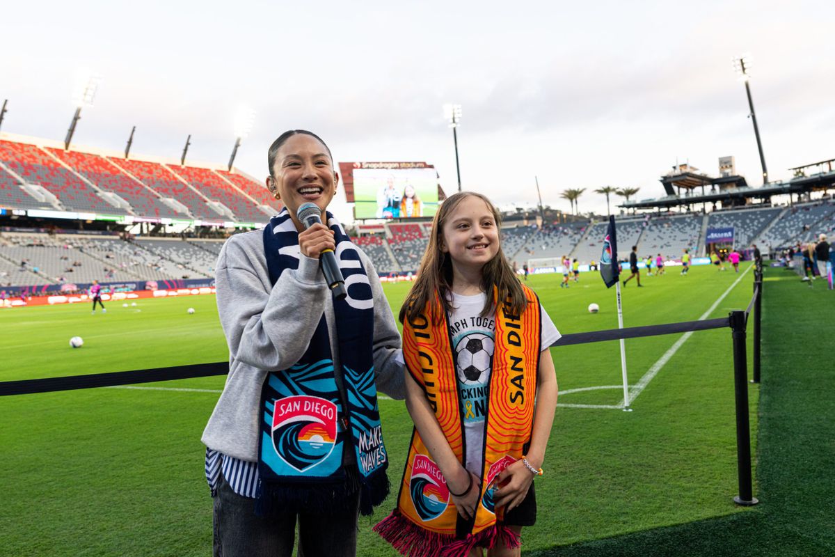 Megan Reyes hosting a SD Wave match