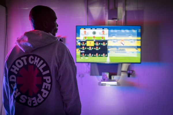 IT'S IN THE MUSIC: BEHIND THE SOUNDTRACK OF EA SPORTS FIFA