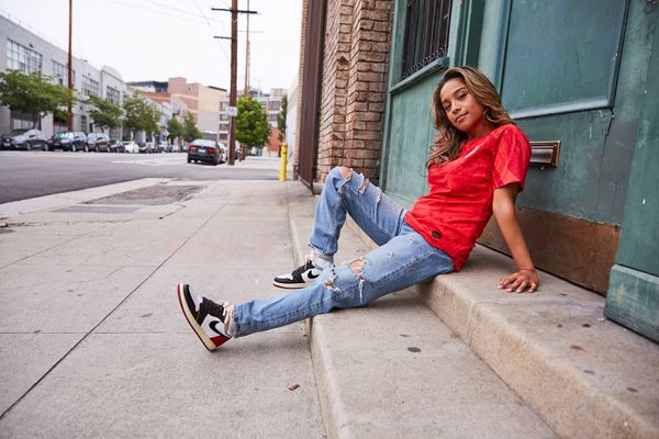 MAKING MOVES W/ DENISE JONES