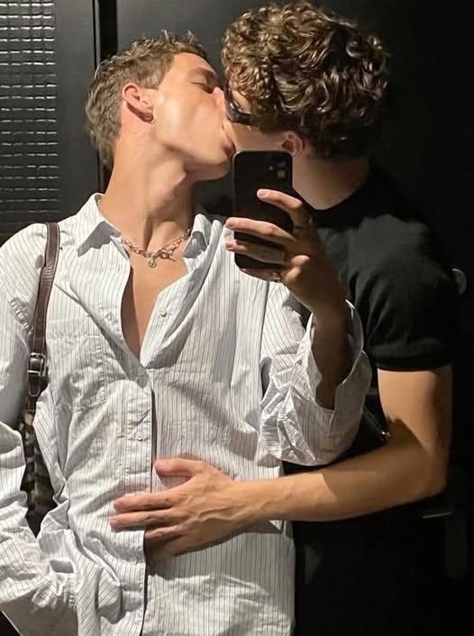 Potrebbe essere un'immagine raffigurante 1 persona