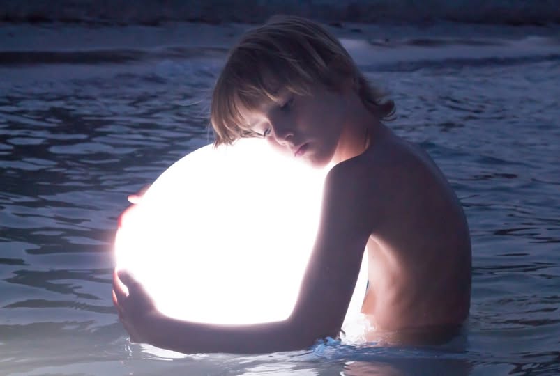 Potrebbe essere un'immagine raffigurante 1 persona e bambino
