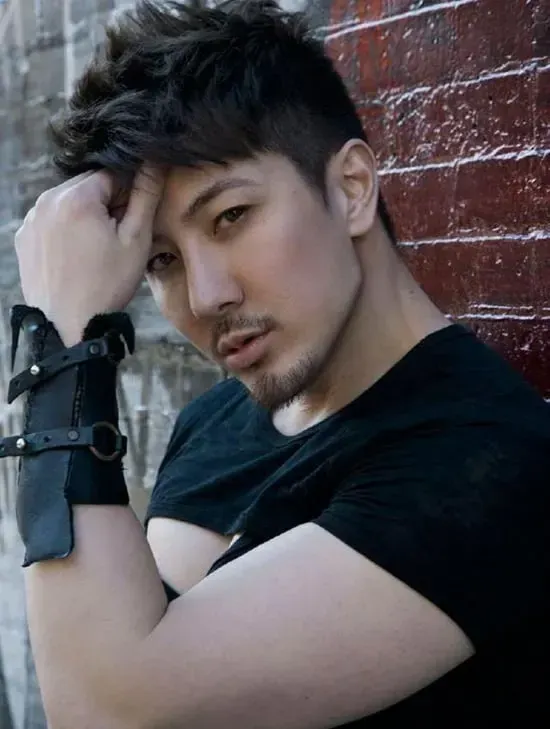 Men in Vogue - Guy Tang
