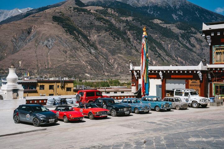 Encounter Western Sichuan – Classic Cars in the Mountains of China