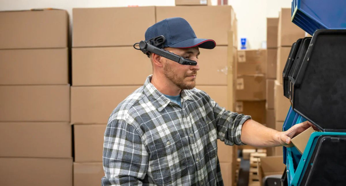 LX1 Smart Glasses From Vuzix Target Full-Shift Warehouse Operations