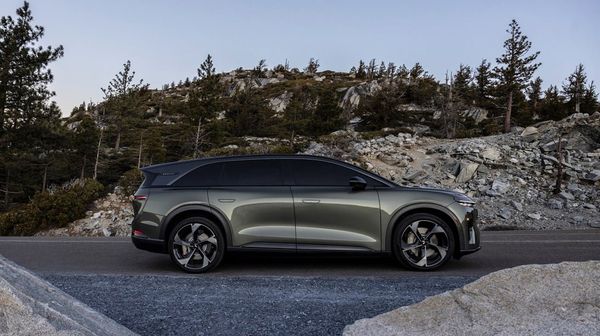 Lucid Gravity SUV Debuts in Europe with AR and NVIDIA-Powered Driver Assist