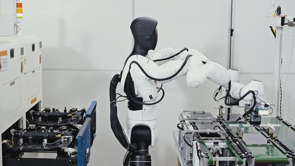 AgiBot Deploys Reinforcement Learning on Real-World Assembly Line