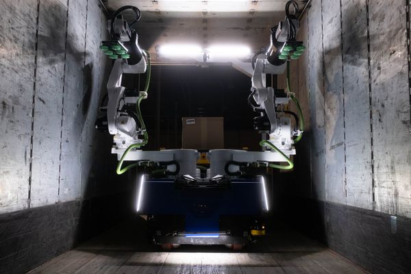 Dexterity Unveils Foresight, A Production World Model For Warehouse Robots