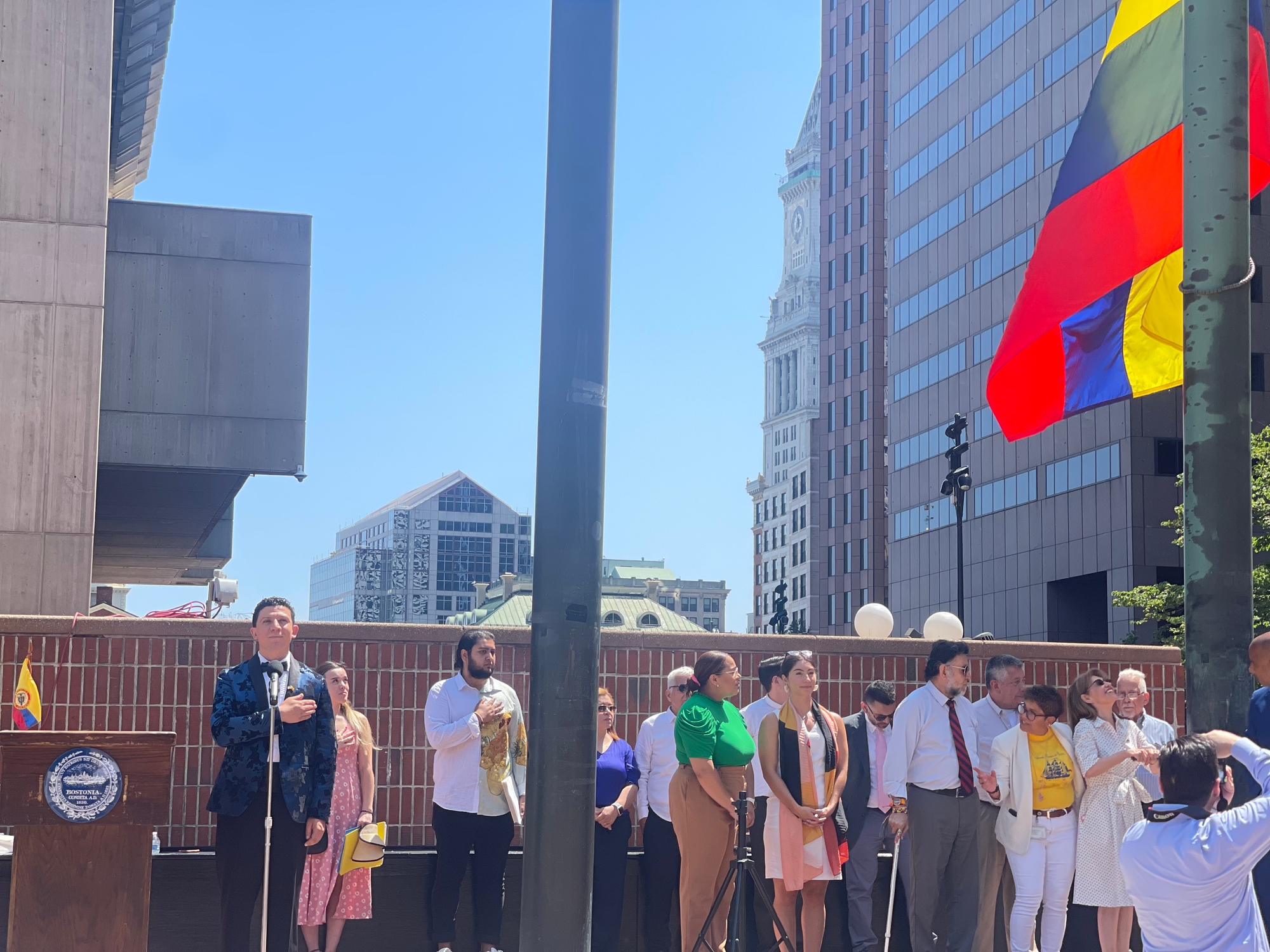 Celebración de la independencia de Colombia hoy en el Boston City Hall. Foto por Luisana Yorde

