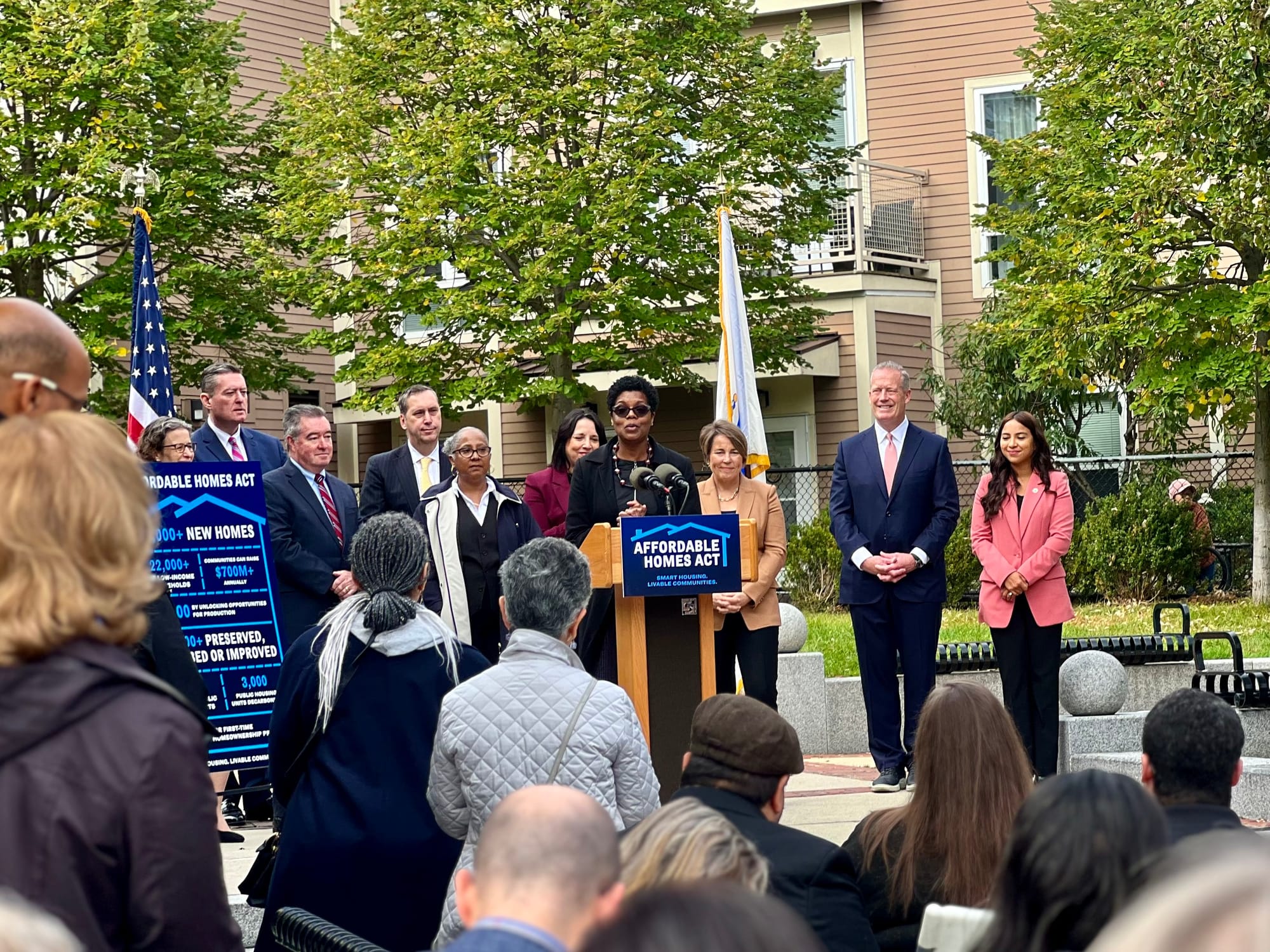 La administración Healey-Driscoll reveló la Ley de Viviendas Asequibles destinado a transformar la situación de vivienda en el estado. 