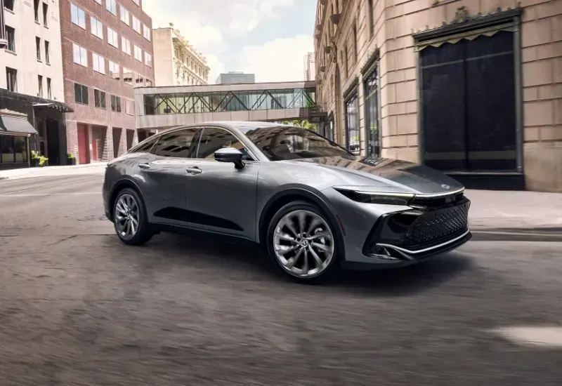 Trump impone arancel del 25% a autos importados