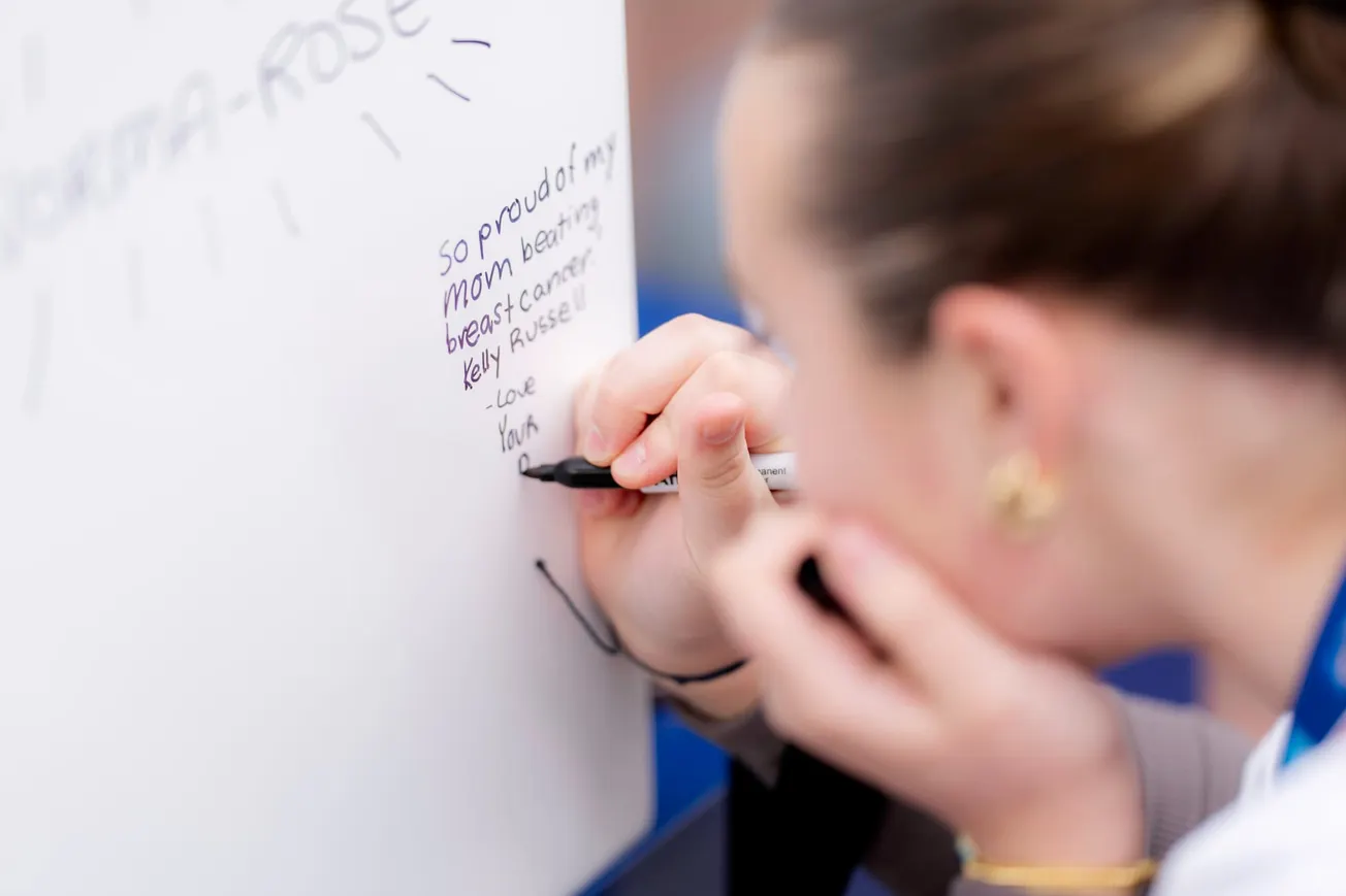 Dana-Farber Cancer Institute celebró sus logros en la lucha contra el cáncer en Fenway Park