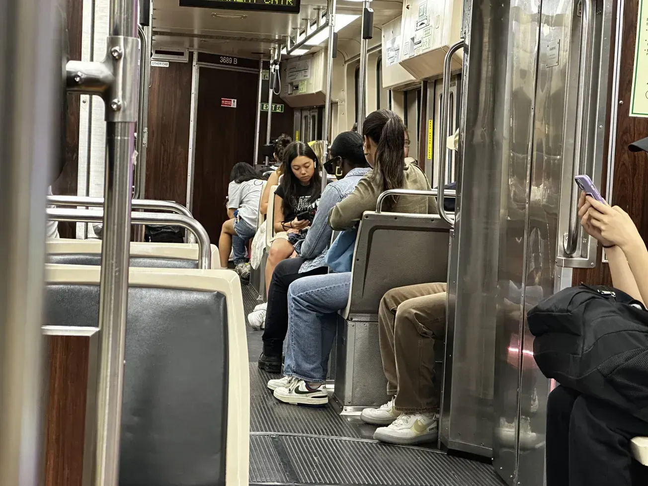 MBTA implementará cámaras de seguridad en autobuses para identificar infractores