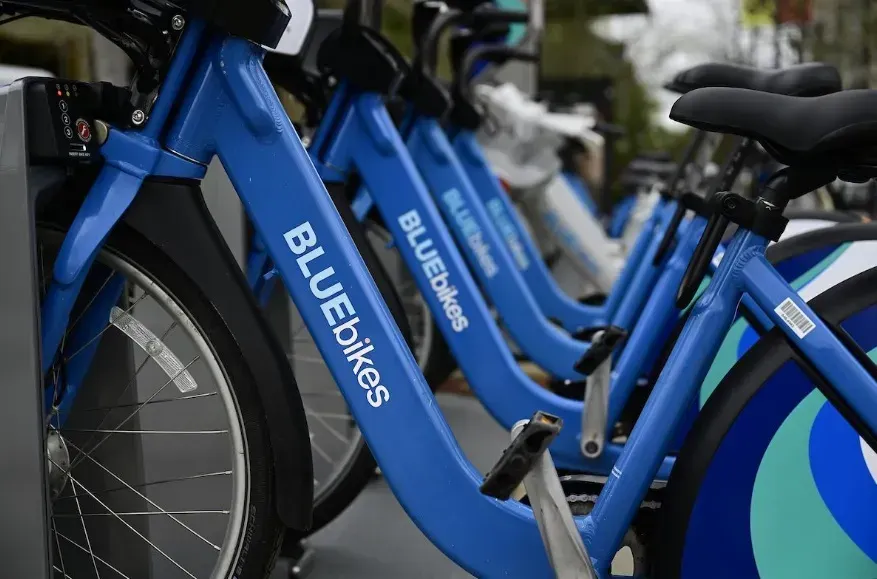 Bluebikes ofrece créditos mientras duran las interrupciones del servicio de la MBTA