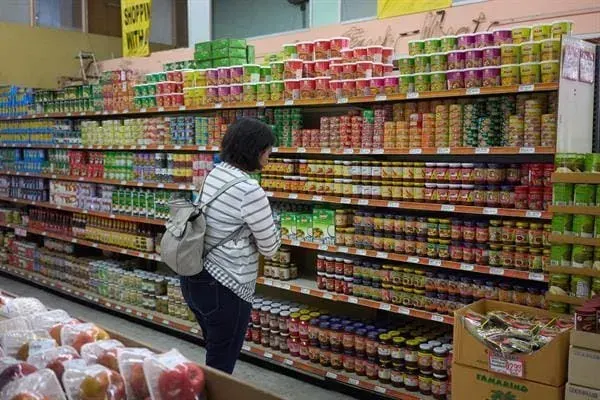 ING y JP Morgan ya anticipan un escenario con sueldos reales en retroceso