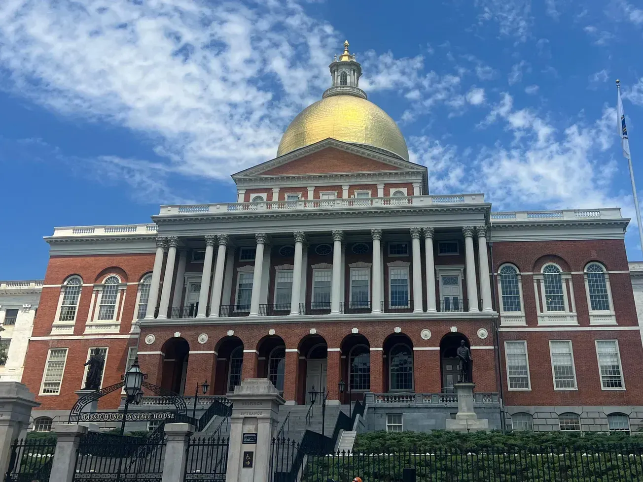 Massachusetts anuncia nueva iniciativa para ayudar a empresas afectadas por tarifas impuestas por el gobierno federal