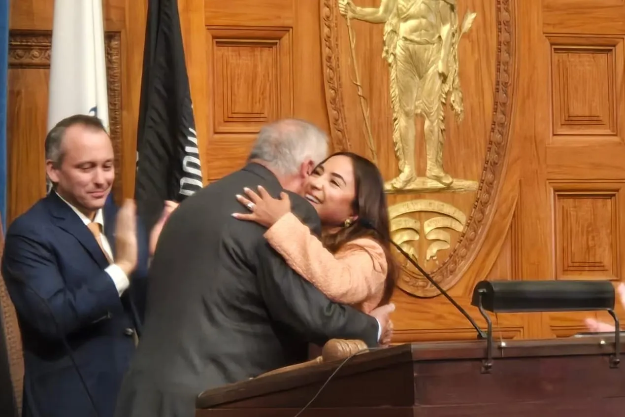 La representante Judith García apoya fondo legal para inmigrantes en el presupuesto 2026