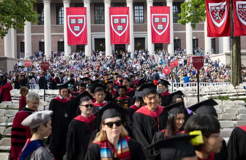 La Administración Trump impide  a Harvard continuar con sus estudiantes internacionales