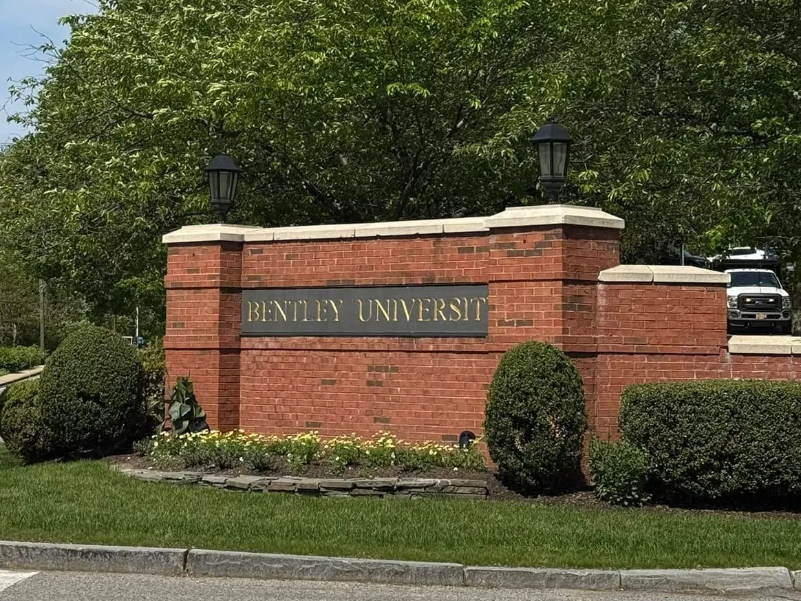 Estudiante de Bentley University pierde la vida en un viaje de clase en Bahamas