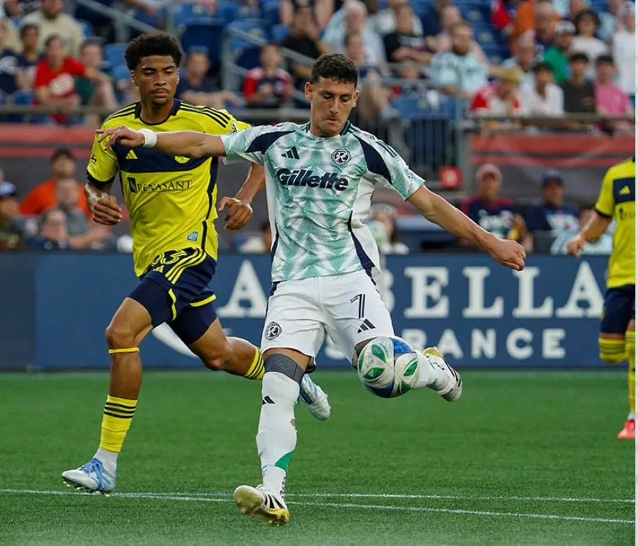 El Revolution sufre su cuarta derrota en casa