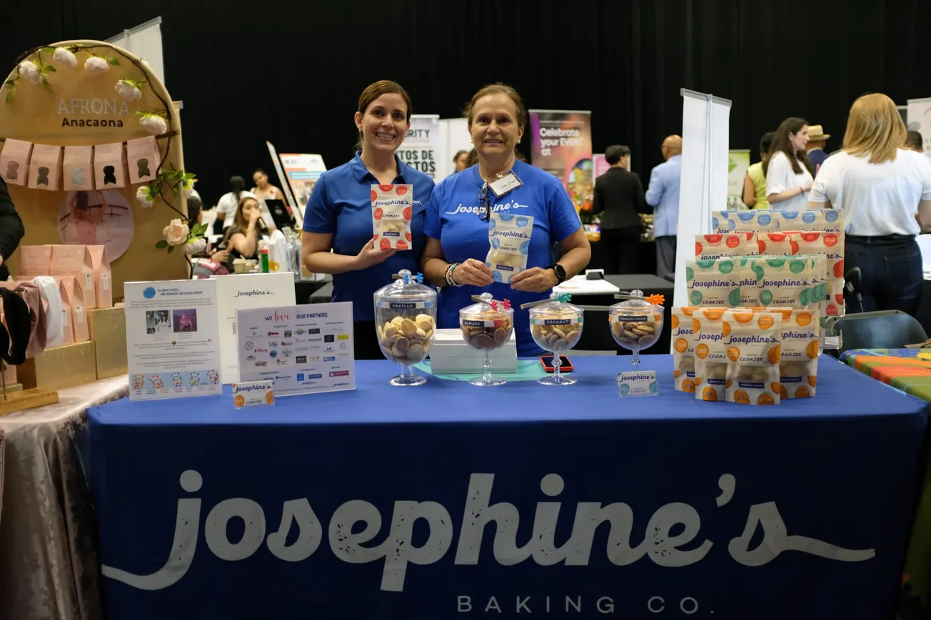 Latinos alrededor del país asistieron a la cumbre empresarial de We Are ALX en Boston