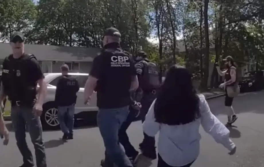 ¿Cómo se entera ICE tan rápido? Un programa posterior al 11 de septiembre es una posible razón