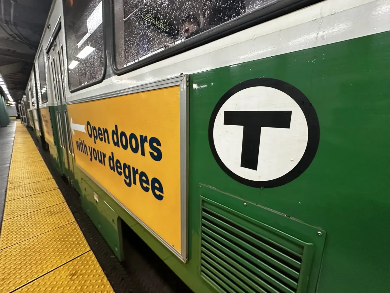 Por qué no podrás transportarte siempre en la Línea Verde este verano