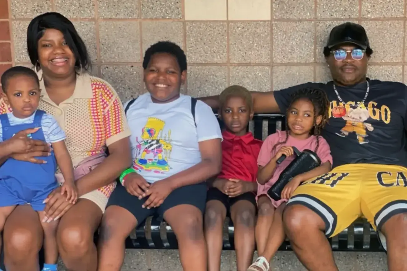 Al cerrar hoteles la Administración de Healey traslada a familias mediante el programa HomeBASE