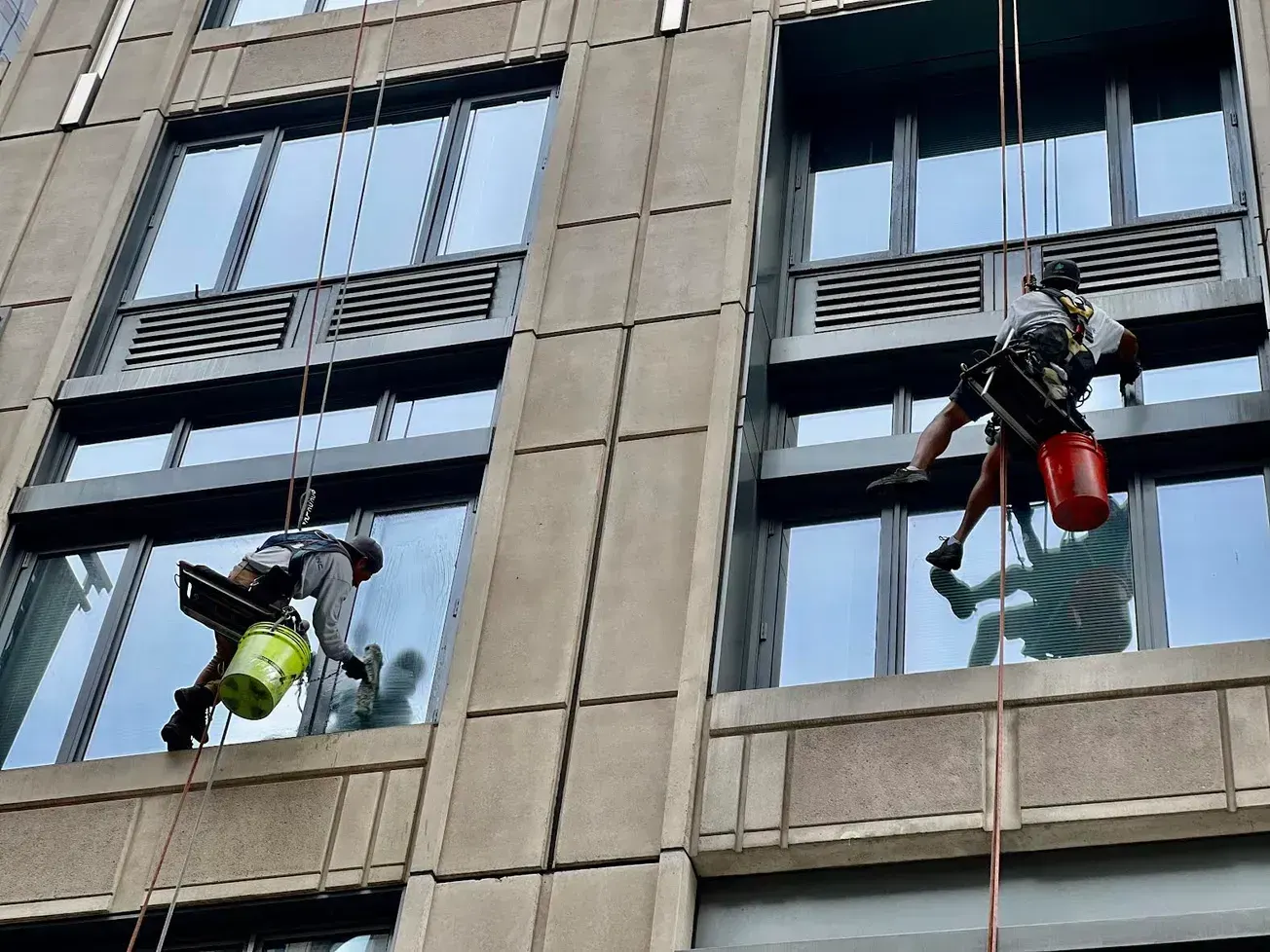 Boston City Council aprueba medida para proteger a los trabajadores al aire libre en Boston