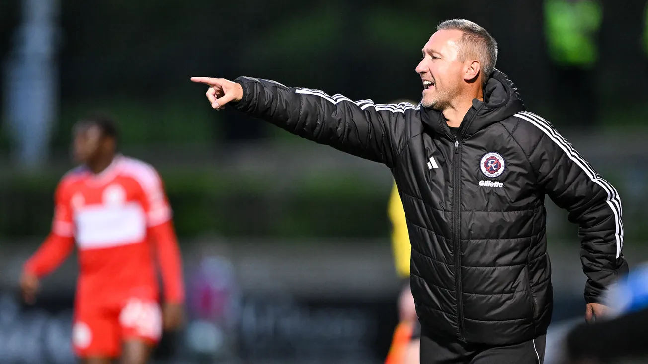 New England Revolution despide al entrenador Caleb Porter