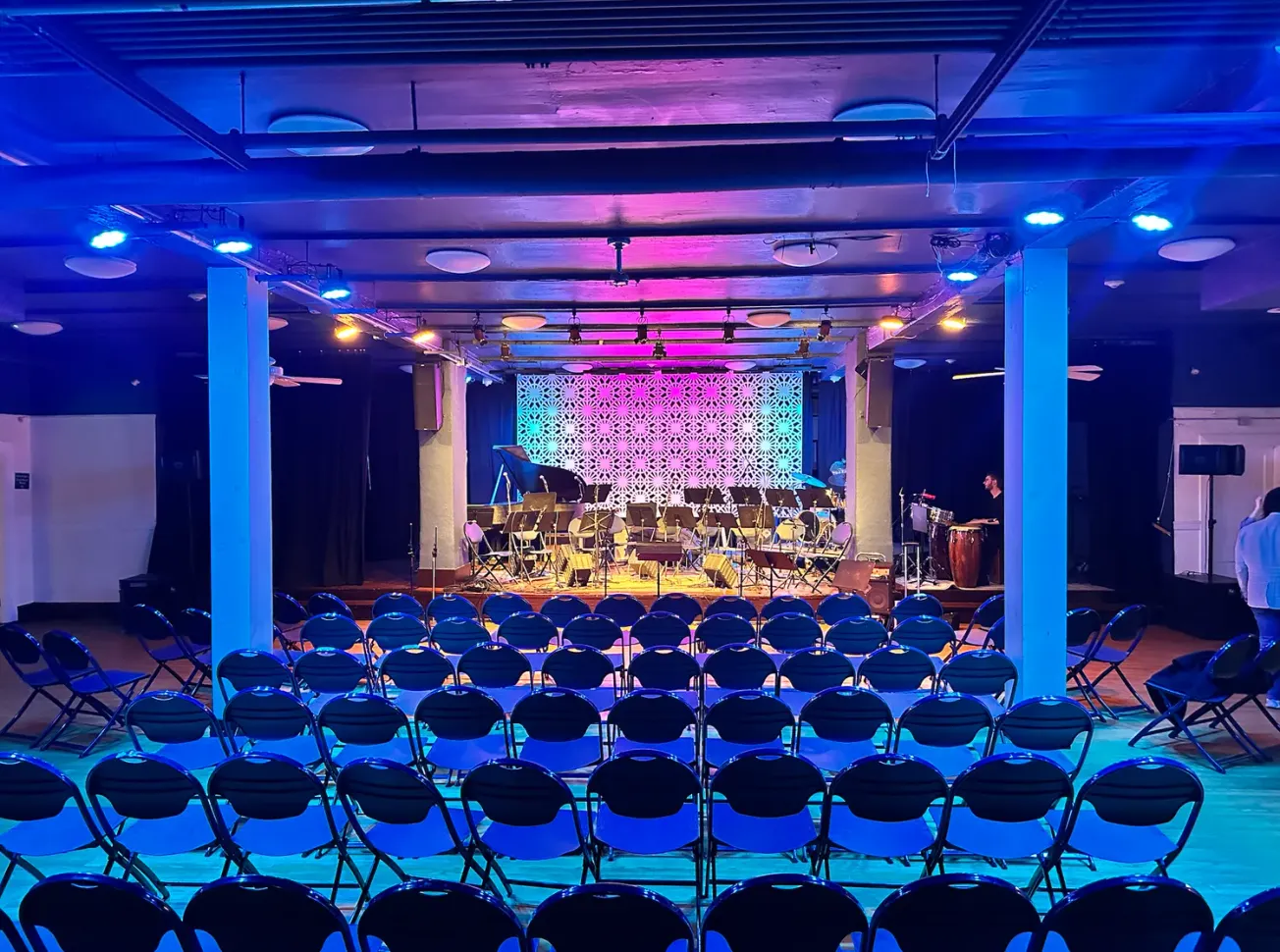 Conoce a los artistas locales que se presentarán en Croma Space en la primavera